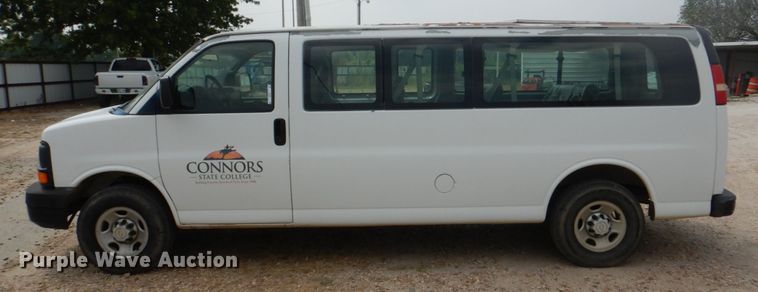 image for item IR9006 2007 Chevrolet Express 3500  van