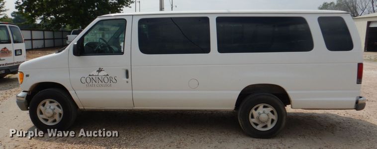 image for item IR9007 2001 Ford E350 Super Duty XLT  van