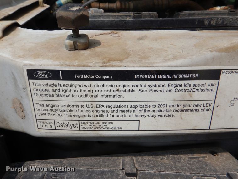 image for item IR9007 2001 Ford E350 Super Duty XLT  van