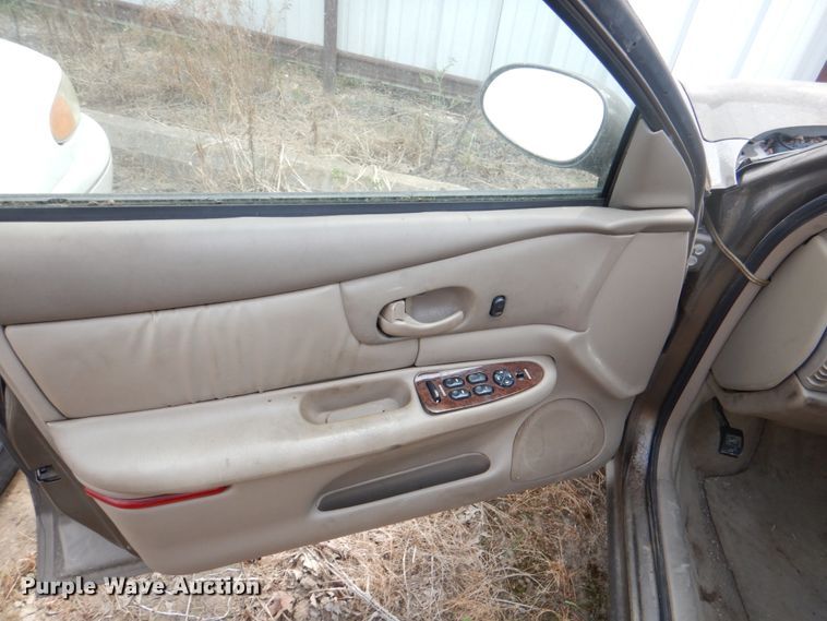 image for item IR9009 2005 Buick Century