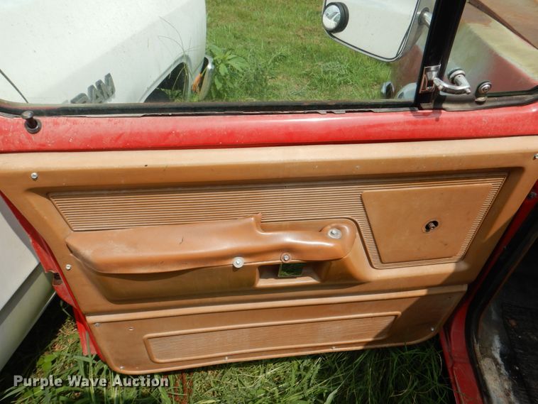 image for item IR9011 1993 Dodge Ram 150  pickup truck