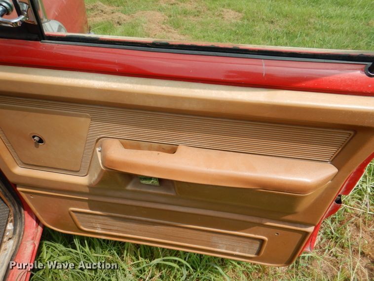 image for item IR9011 1993 Dodge Ram 150  pickup truck