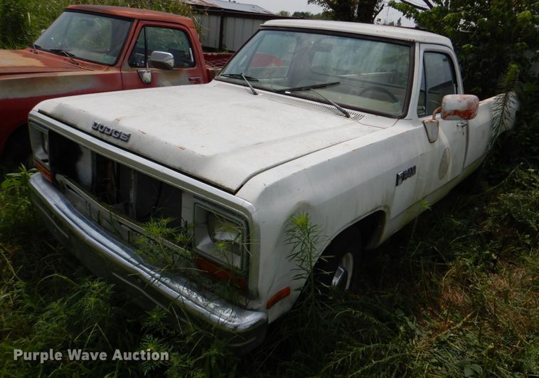 image for item IR9012 1986 Dodge Ram 150  pickup truck