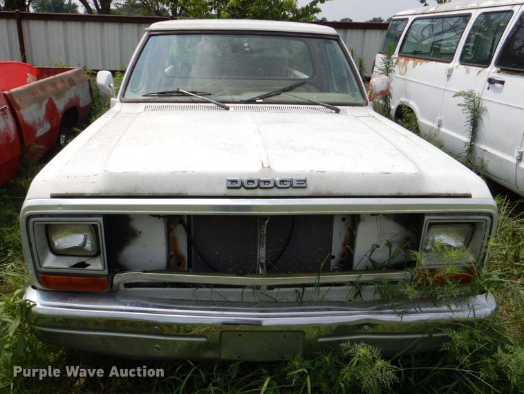 image for item IR9012 1986 Dodge Ram 150  pickup truck