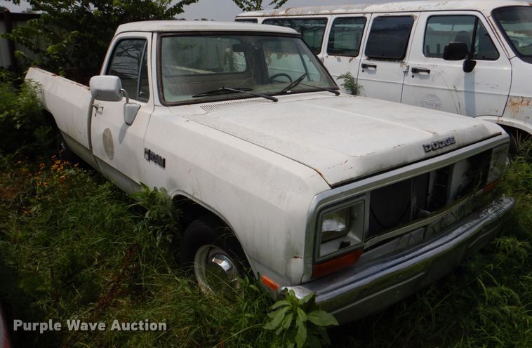 image for item IR9012 1986 Dodge Ram 150  pickup truck