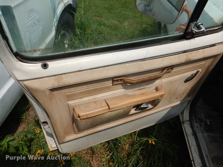 image for item IR9012 1986 Dodge Ram 150  pickup truck