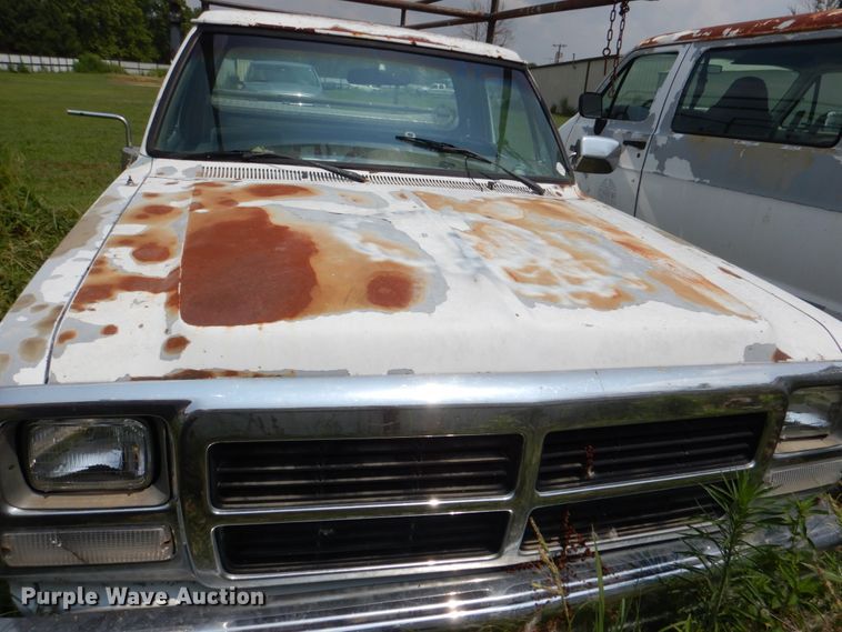 image for item IR9014 1991 Dodge Ram 150  pickup truck