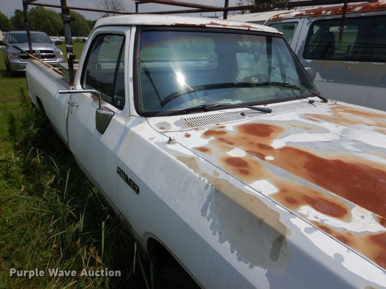 image for item IR9014 1991 Dodge Ram 150  pickup truck