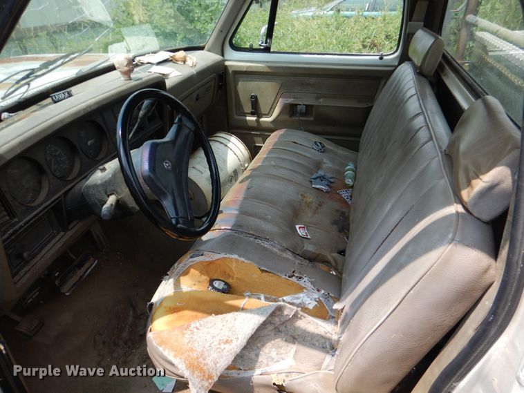 image for item IR9014 1991 Dodge Ram 150  pickup truck