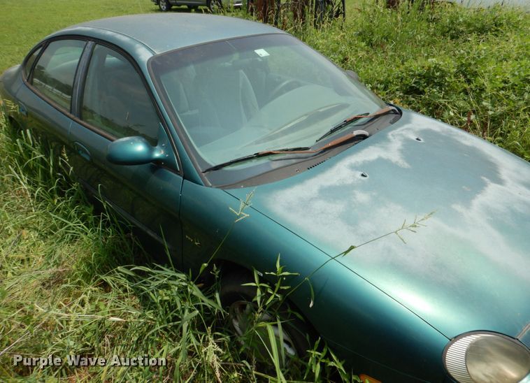 image for item IR9015 1997 Ford Taurus GL