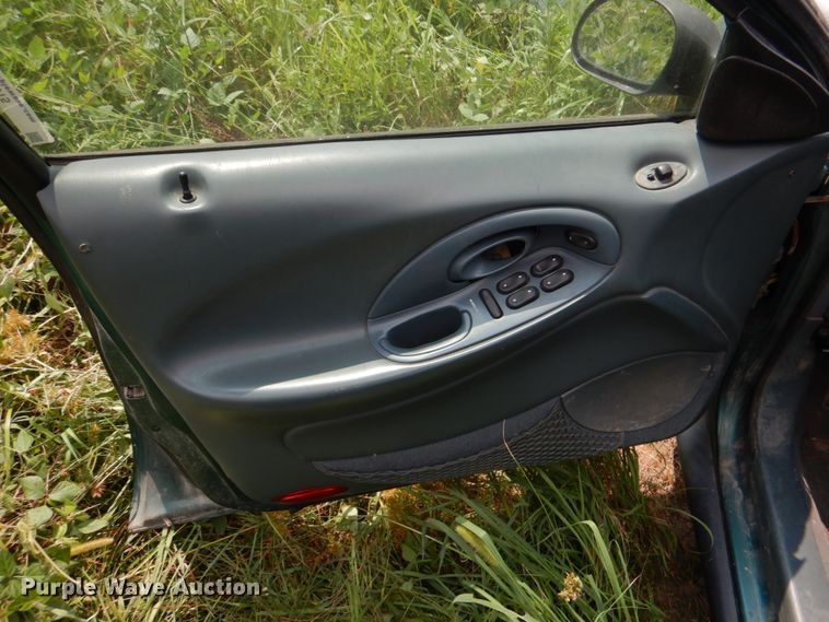image for item IR9015 1997 Ford Taurus GL