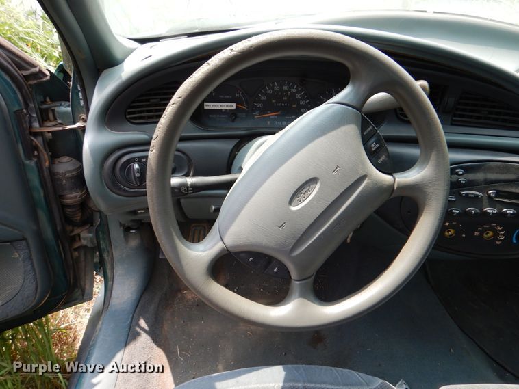 image for item IR9015 1997 Ford Taurus GL