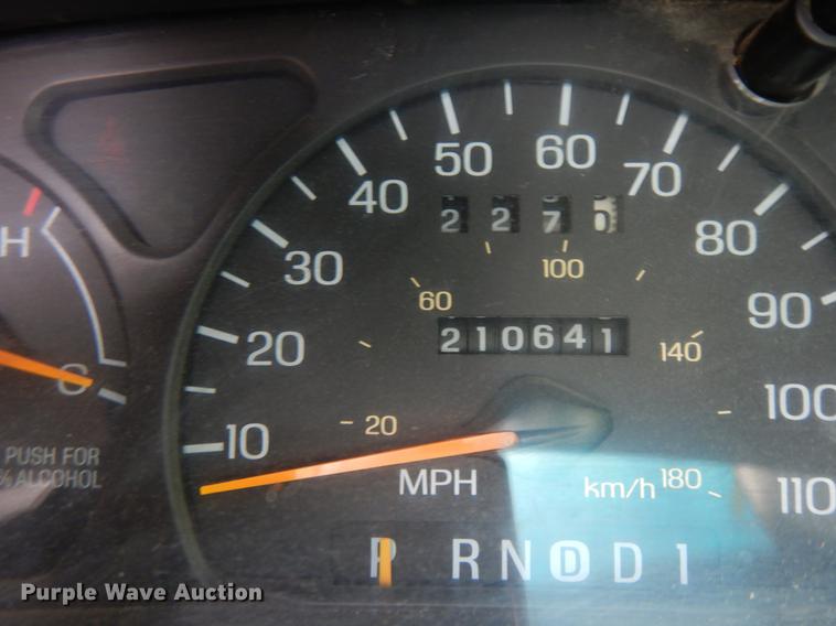 image for item IR9015 1997 Ford Taurus GL