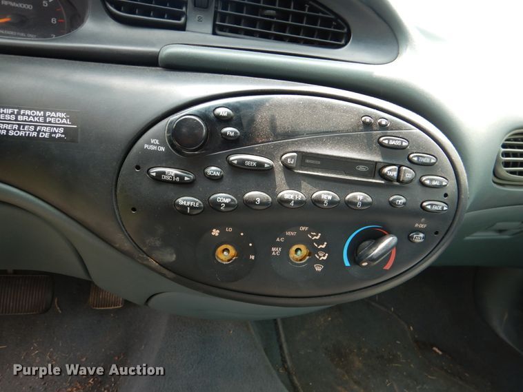 image for item IR9015 1997 Ford Taurus GL