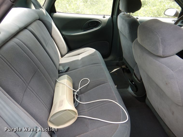 image for item IR9015 1997 Ford Taurus GL