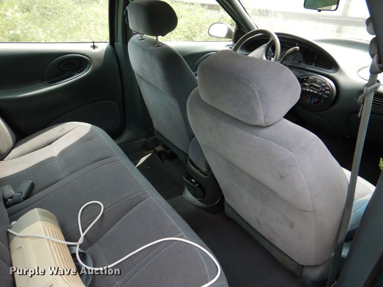 image for item IR9015 1997 Ford Taurus GL