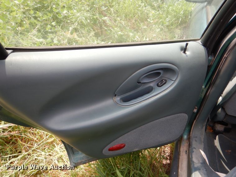 image for item IR9015 1997 Ford Taurus GL