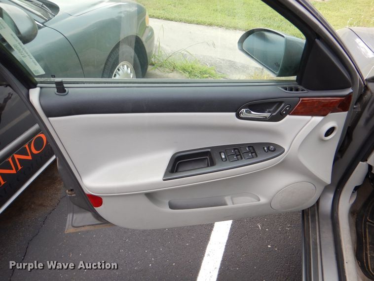 image for item IR9018 2006 Chevrolet Impala LS