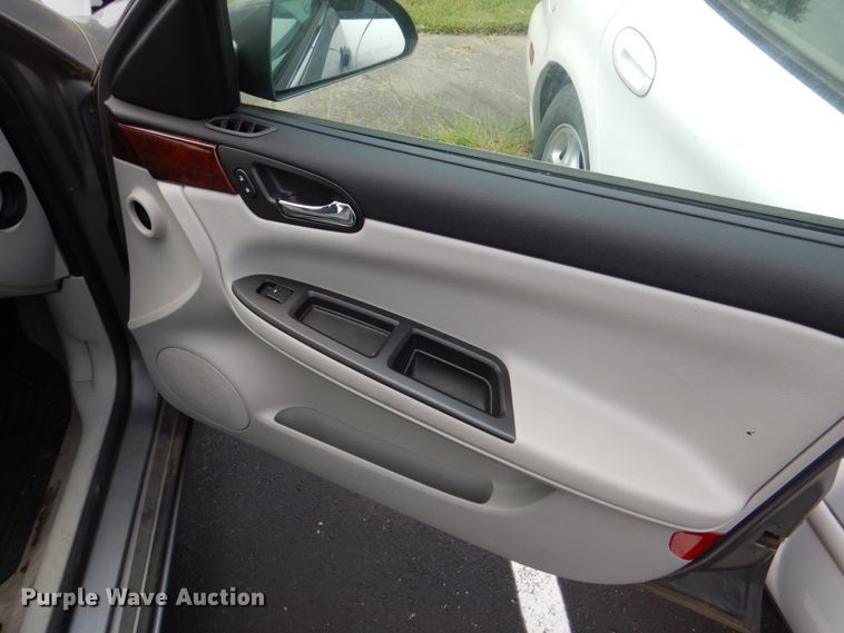 image for item IR9018 2006 Chevrolet Impala LS