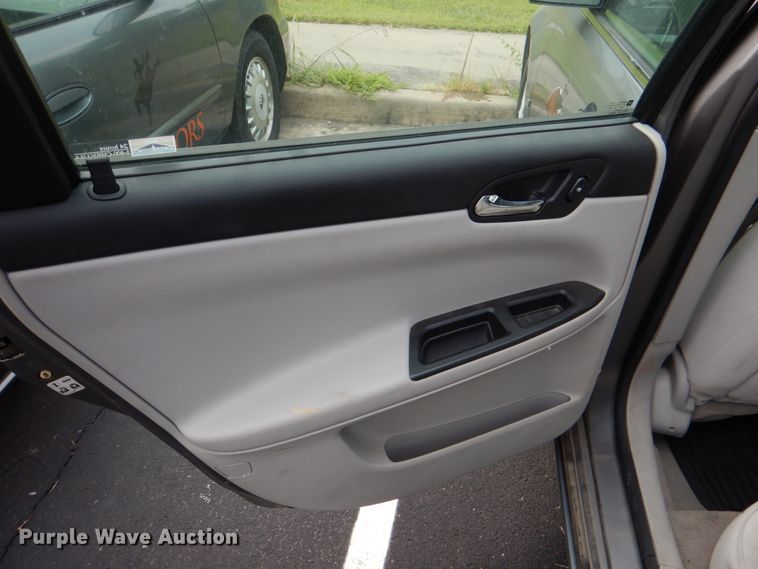 image for item IR9018 2006 Chevrolet Impala LS