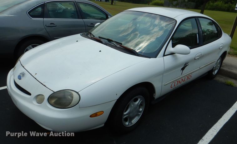 image for item IR9019 1997 Ford Taurus GL