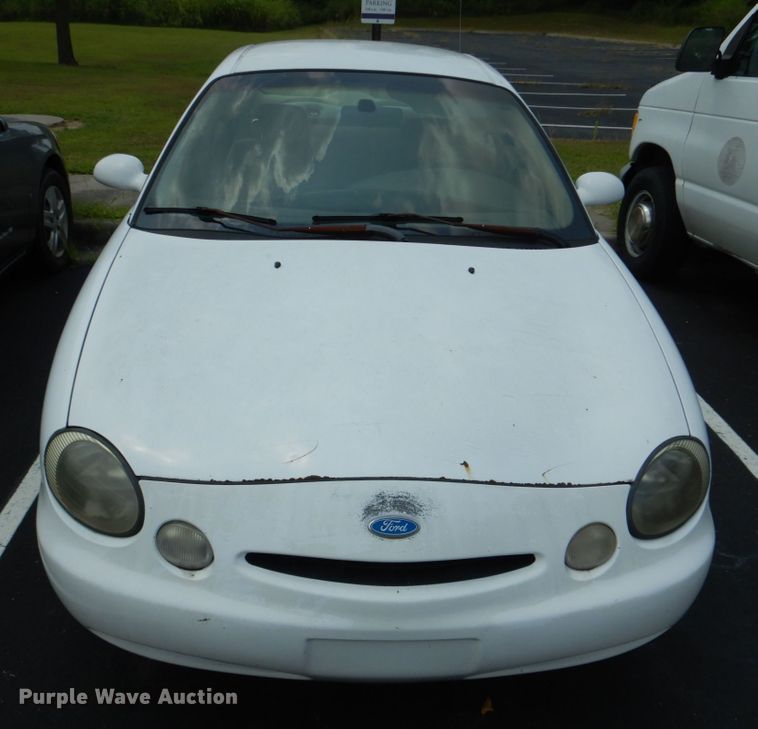 image for item IR9019 1997 Ford Taurus GL