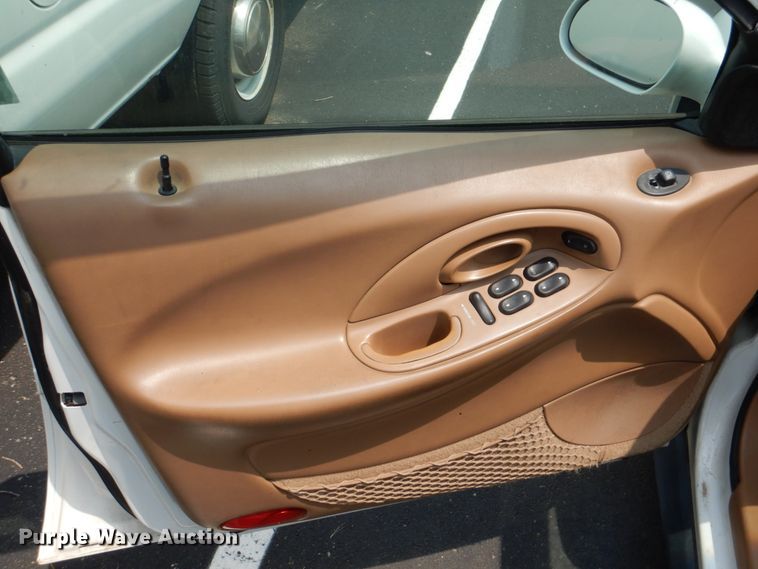 image for item IR9019 1997 Ford Taurus GL