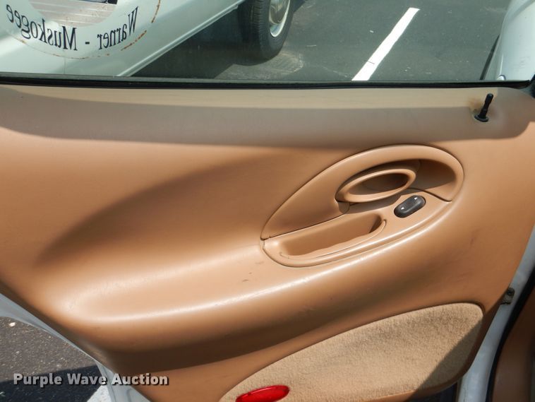 image for item IR9019 1997 Ford Taurus GL