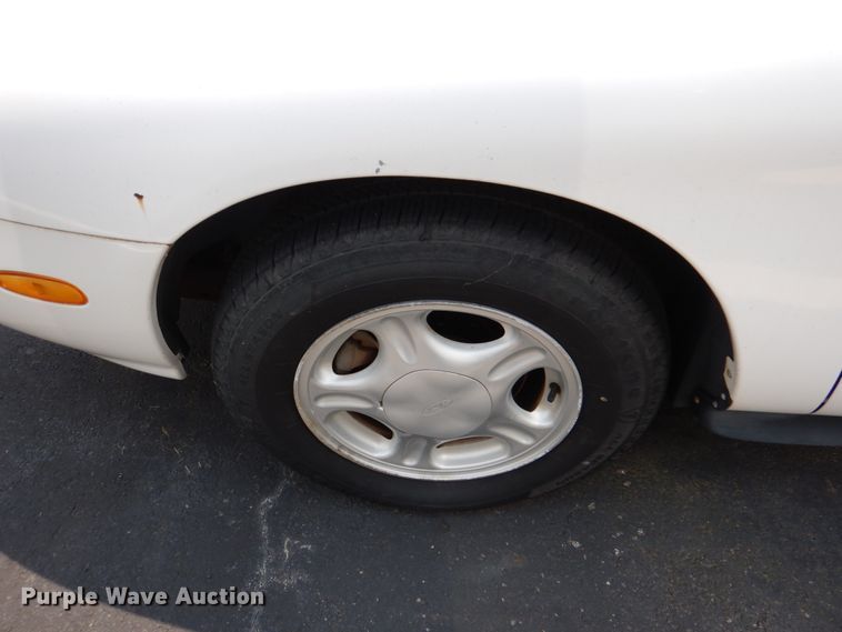 image for item IR9019 1997 Ford Taurus GL