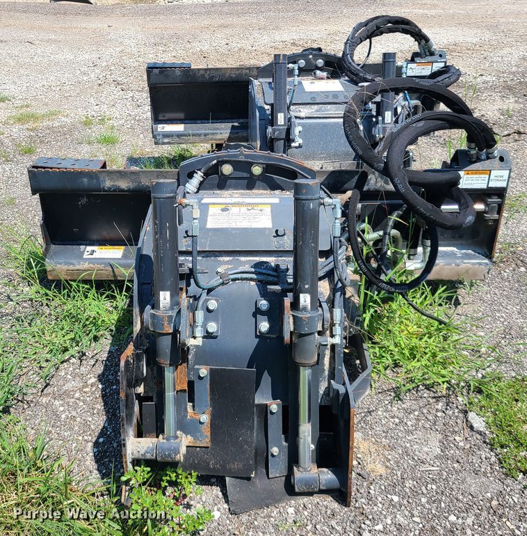 image for item IU9283 Bobcat  18"W skid steer cold planer