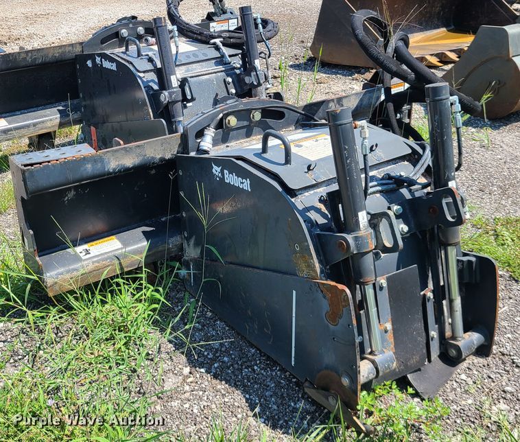 image for item IU9283 Bobcat  18"W skid steer cold planer