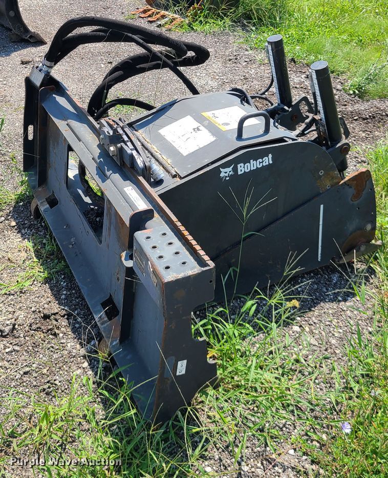 image for item IU9283 Bobcat  18"W skid steer cold planer