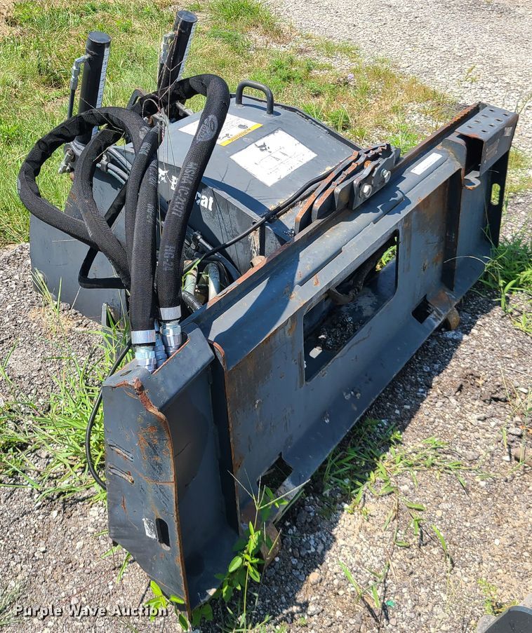 image for item IU9283 Bobcat  18"W skid steer cold planer