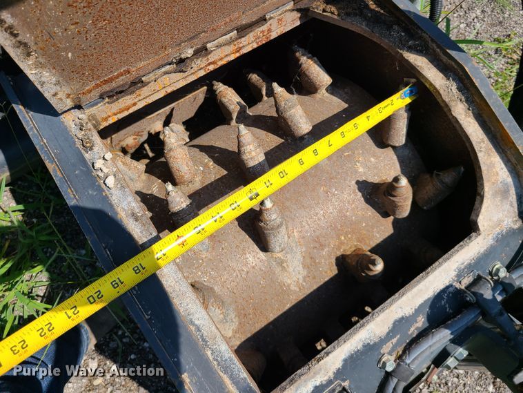 image for item IU9283 Bobcat  18"W skid steer cold planer