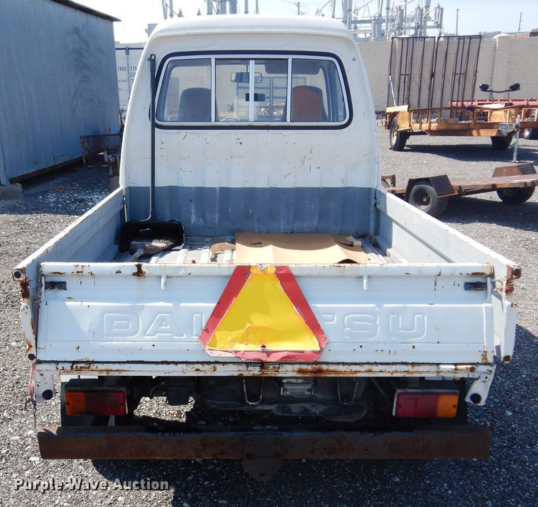 image for item JN9492 1996 Daihatsu HiJet  mini truck