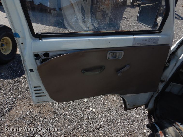 image for item JN9492 1996 Daihatsu HiJet  mini truck