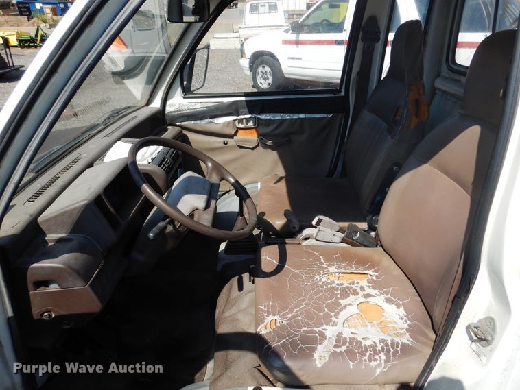 image for item JN9492 1996 Daihatsu HiJet  mini truck