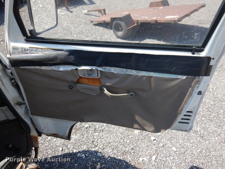 image for item JN9492 1996 Daihatsu HiJet  mini truck