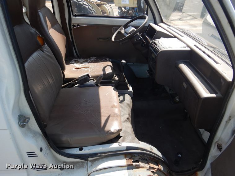 image for item JN9492 1996 Daihatsu HiJet  mini truck