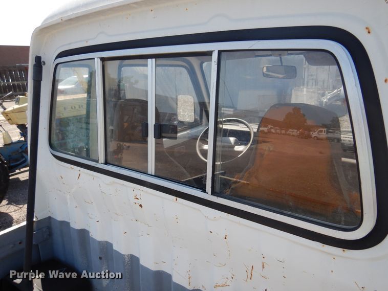 image for item JN9492 1996 Daihatsu HiJet  mini truck