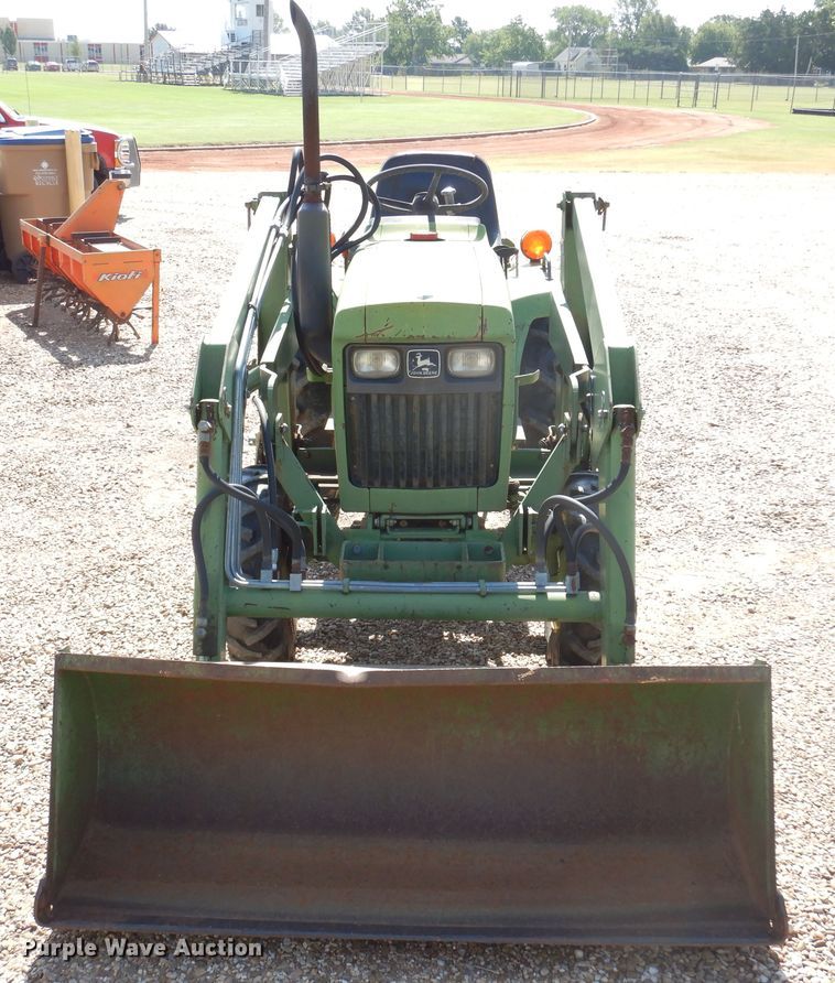 image for item JT9597 John Deere 650  MFWD tractor