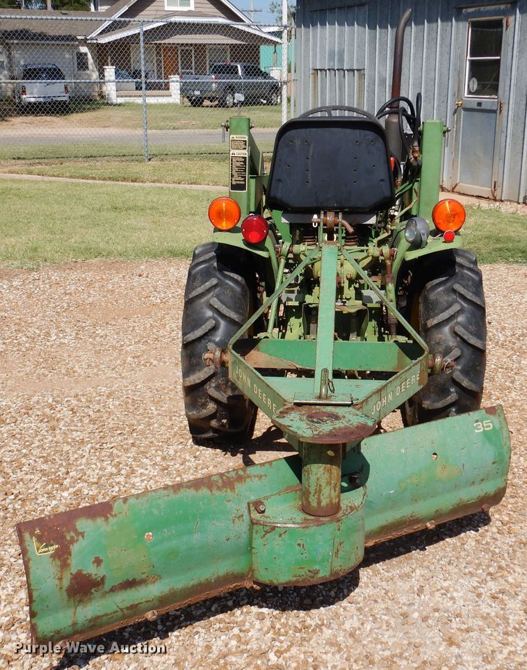 image for item JT9597 John Deere 650  MFWD tractor