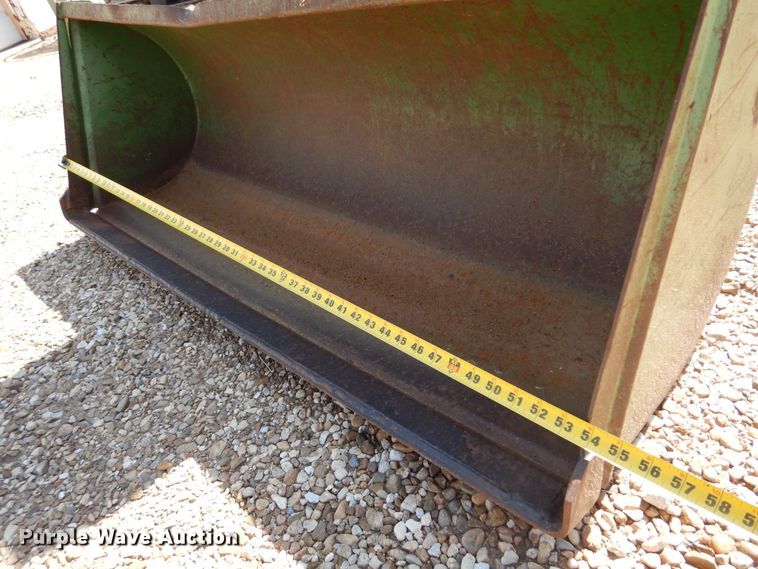 image for item JT9597 John Deere 650  MFWD tractor