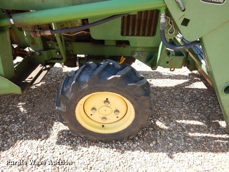 image for item JT9597 John Deere 650  MFWD tractor