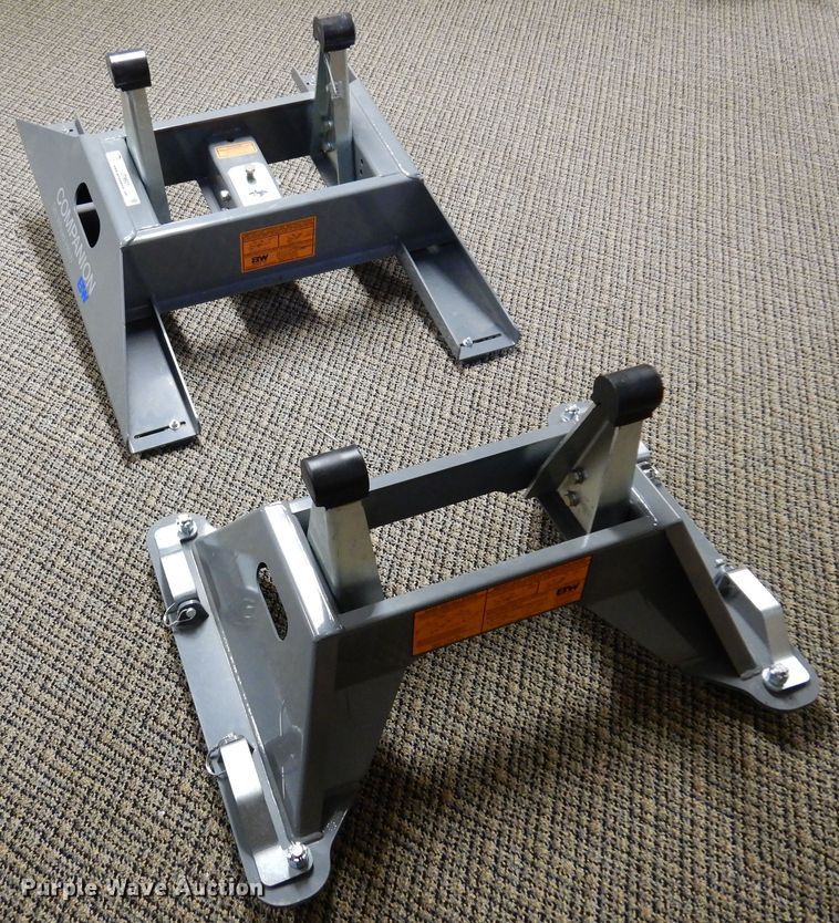 image for item JT9601 (2) B&W Companion fifth wheel bases