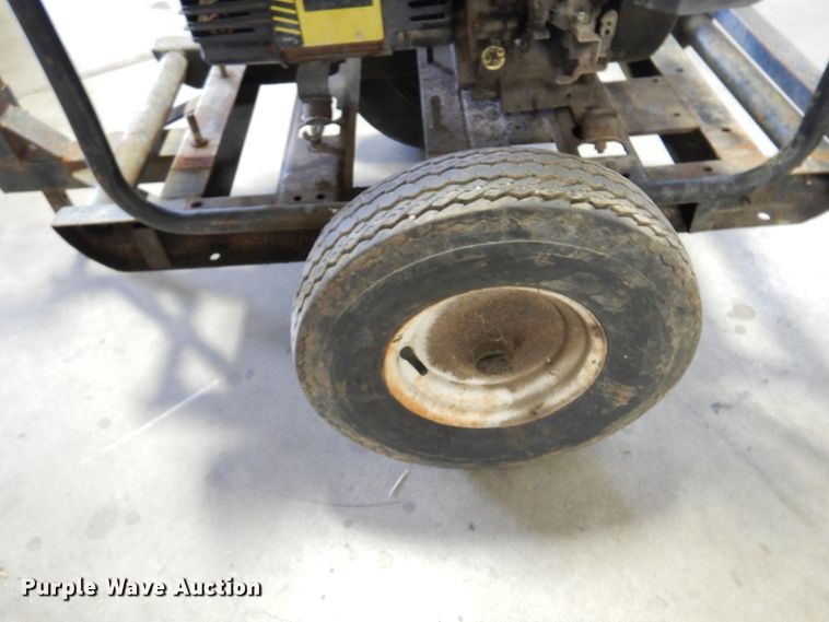 image for item JT9611 Homelight LR4400  generator