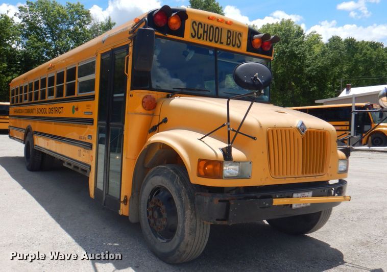 image for item JY9846 2002 International 3800  school bus