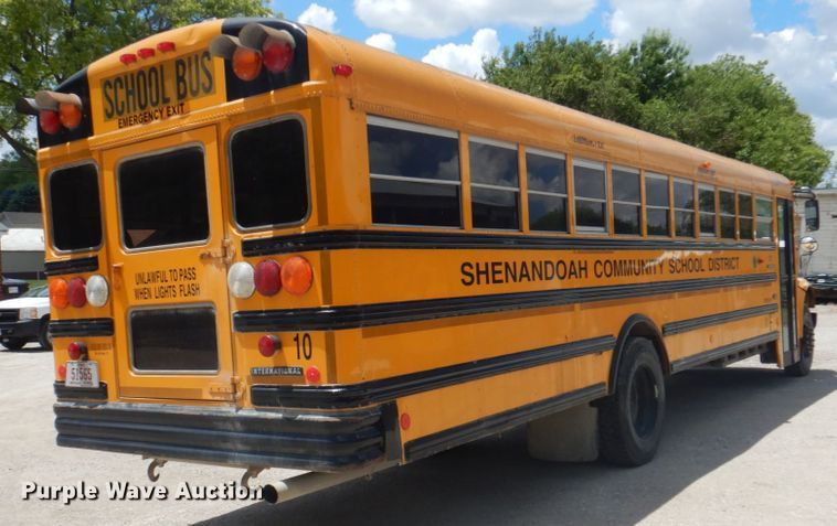 image for item JY9846 2002 International 3800  school bus