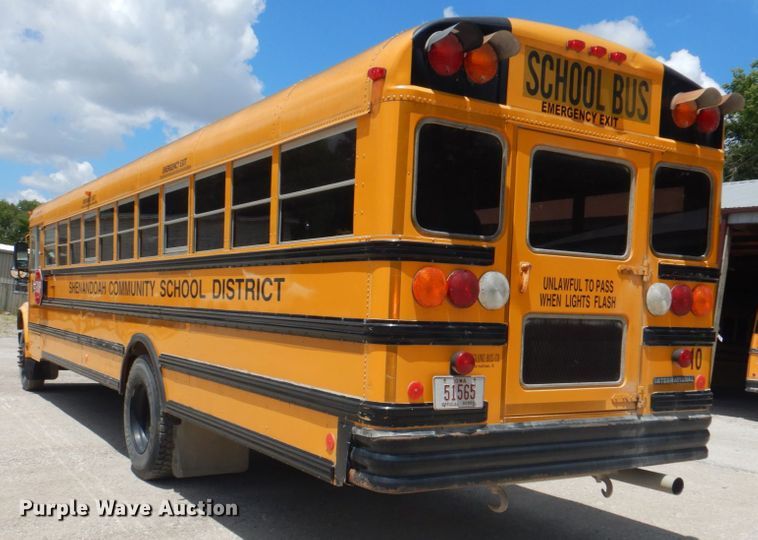 image for item JY9846 2002 International 3800  school bus