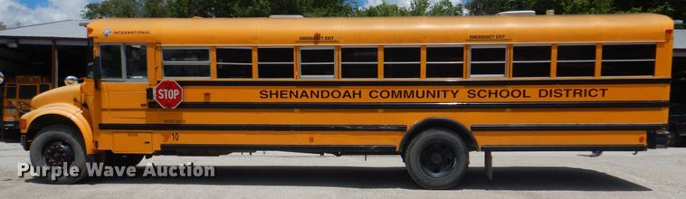 image for item JY9846 2002 International 3800  school bus